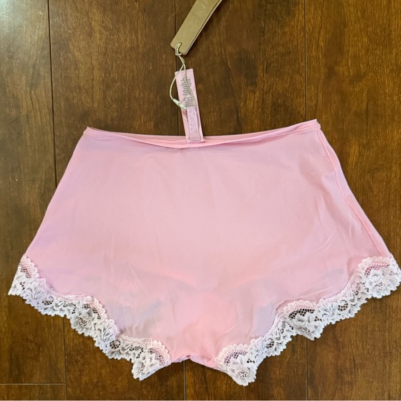 SKIMS Pink Lace Trim Panties - Picture 2 of 3
